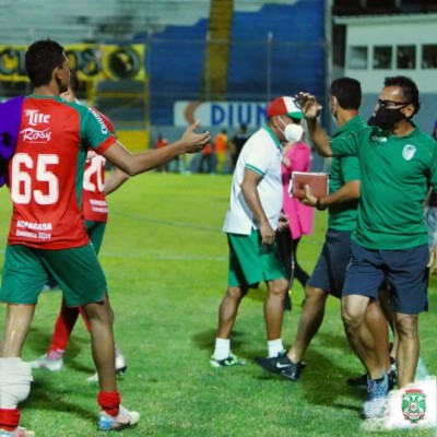 No se vio en TV: frustración aurinegra, festejos verdolagas, cabezas rotas y fuertes reclamos arbitrales