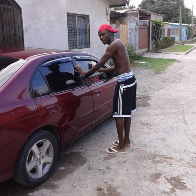 ¡De lujo! Los bonitos automóviles que lucen los jugadores hondureños