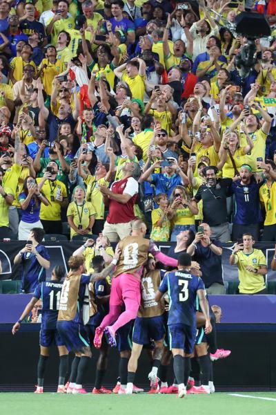 Borraron a Neymar, el haitiano que se llevó la camisa de Vinicius y gesto con Endrick