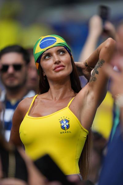 Gesto de Ronaldinho en el regreso de Neymar, show de Vinicius y las brasileñas