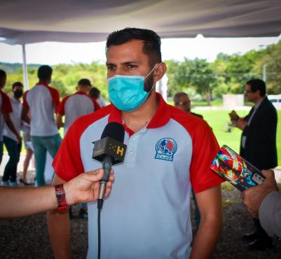 Jorge Álvarez atendió a los medios de comunicación en el marco de la alianza entre Olimpia y Valvoline y Cummins.