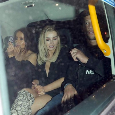 La polémica fiesta de los jugadores del Chelsea con dos mujeres misteriosas