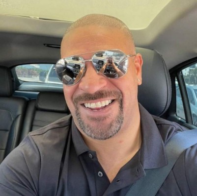 Así es la nueva vida de Adriano: vende su mansión por una millonada y se muda a un hotel; solo se llevó sus trofeos