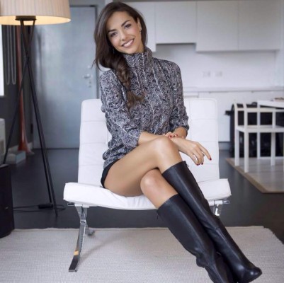 Ella es Laura Barriales, la sexy presentadora de Juventus TV