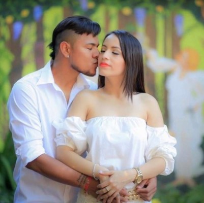 Las bellas novias y esposas de los jugadores del Real España y Olimpia