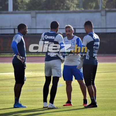 ¡Sonrisas, concentración y novedades! Las postales del primer entreno de Honduras en Houston