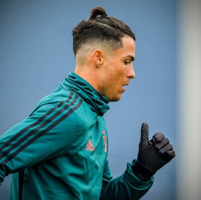 Juventus regresa a los trabajos y Cristiano Ronaldo sorprende con su nuevo look