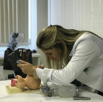 Cuesta creerlo: Así es el estilo de vida de la doctora y exsobrina que conquistó a Hulk