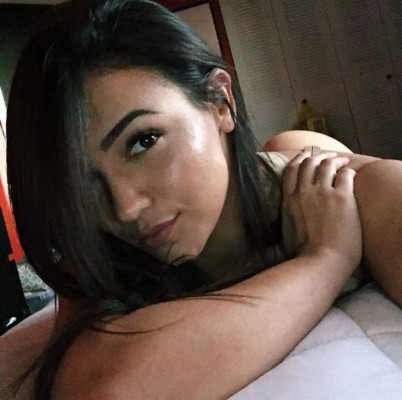 Natasha Encinosa, la explosiva modelo fitness que tiene de cabeza las redes