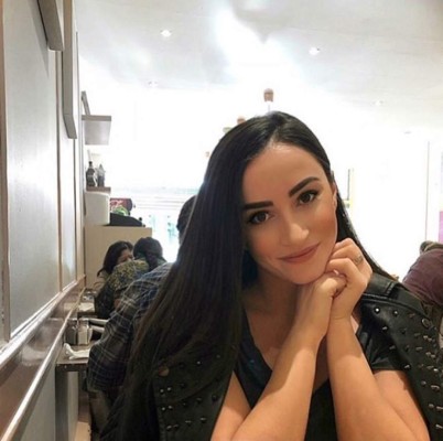 ¡Atención ticos! La bella esposa de un crack que enfrentará Costa Rica en Rusia