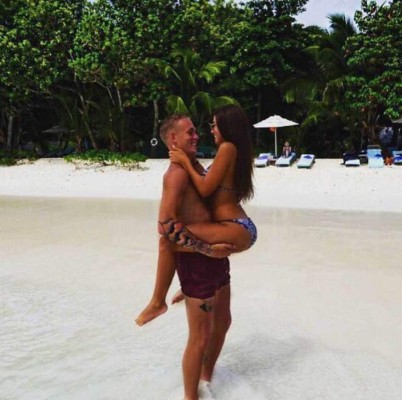 ¡HOT! La explosiva esposa del jugador holandés de la Roma Rick Karsdorp