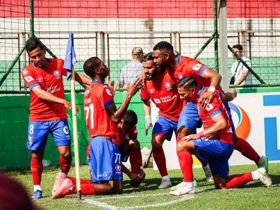 Olimpia, Motagua y Real España perjudicados por los árbitros; Marathón rompe mala racha y lindas chicas en los estadios