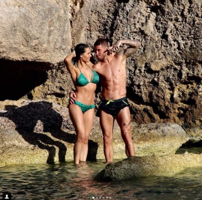 Nuevas fotos: Las vacaciones de lujo de los cracks del fútbol con sus mujeres