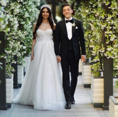 Fotos: Así es Amine Gülse, la hermosa ex miss turca que se casó con Ozil
