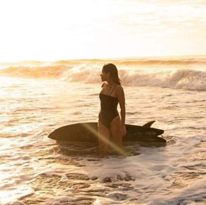 Conmoción en El Salvador: así era Katherine Díaz, la surfista que murió tras ser alcanzada por un rayo