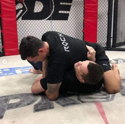 ¡Insólito! De conquistar la Champions League con el Liverpool a ser luchador de MMA por un día