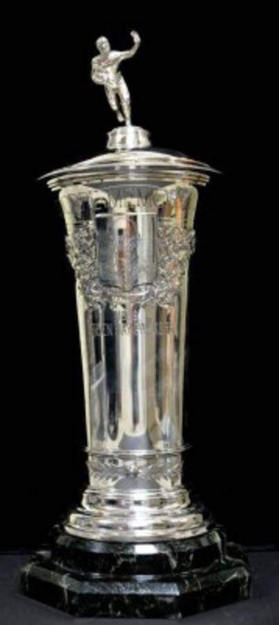 ¡Se roban el trofeo de la Europa League! Los objetos perdidos y robados en el mundo del deporte