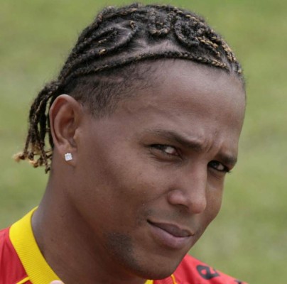 Los looks de Carlos Pavón durante su carrera