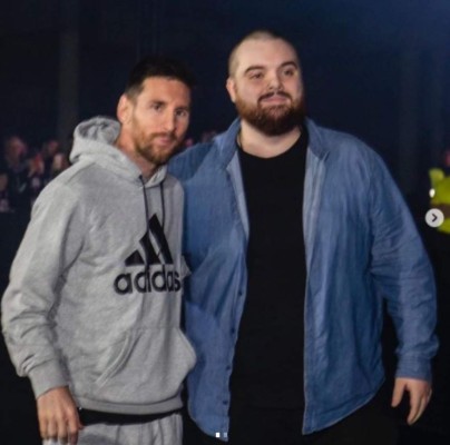 Ibai Llanos sorprende a todos: cuánto dinero gana al mes, lo que paga de alquiler y el fichaje sorpresa del Barcelona