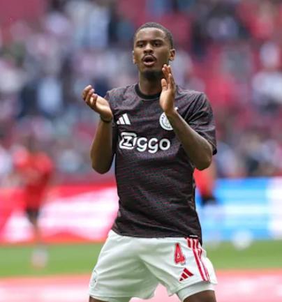 Los jugadores más jóvenes a seguir en la temporada 2025-26; dos debutaron en Primera División con 15 años