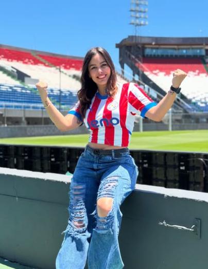 Larissa Riquelme aclaró la polémica foto con un famoso exdelantero: “Para la gente que está desubicada...”