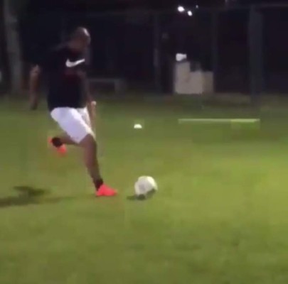 El gran giro que ha dado la vida de Adriano, el crack que volverá al fútbol