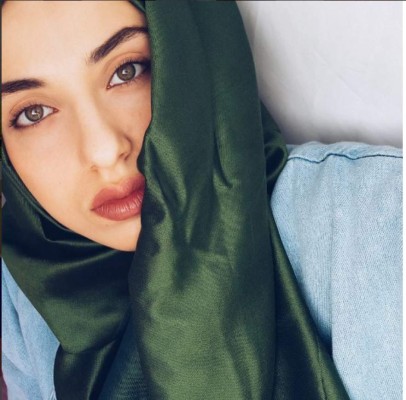 Fotos: La atleta turca que cautiva en Río pese a su no participación directa en los Juegos