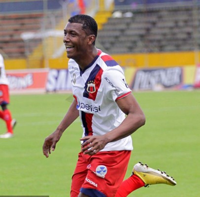 Tres hondureños entre los futbolistas que tienen apodo femenino