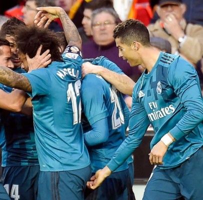 ¡NO SE VIO EN TV! Dedazo de CR7, la broma de Zidane y la caída de Marcelo