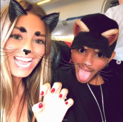 Sexy youtuber conquista a jugador mexicano que fue culpado de ser homosexual