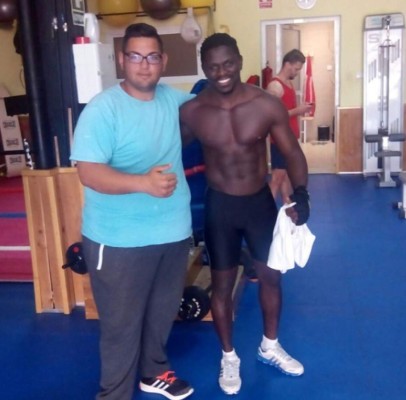 Fue el socio de Messi en las inferiores, marcó 97 goles en un año, pero un terrible episodio truncó su sueño