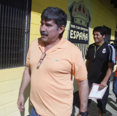 Presentan a Pepe Treviño y realiza su primer entrenamiento con Real España.