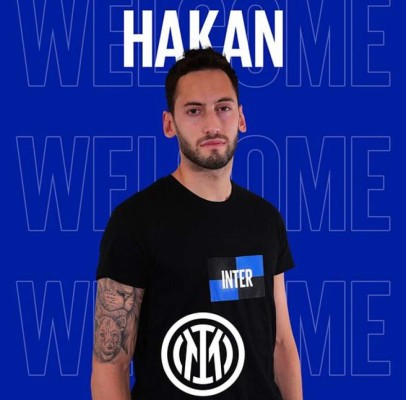 Cabezas de cerdo y carteles de 'judas': El terror por la traición que viviría Çalhanoğlu en su regreso al Milan