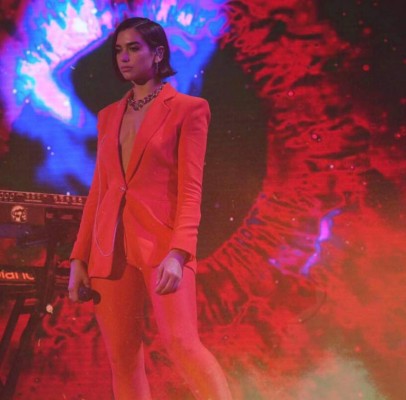 ¡Hermosa! Dua Lipa, la bella cantante que abrirá la final de la Champions