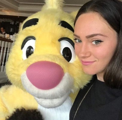 Nueva WAG en Barcelona: Ella es la espectacular periodista que enamoró al fichaje Martin Braithwate