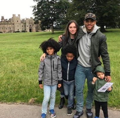 Nueva WAG en Barcelona: Ella es la espectacular periodista que enamoró al fichaje Martin Braithwate