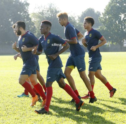 MERCADO: Real España busca central, Olimpia y Henry Figueroa son noticia