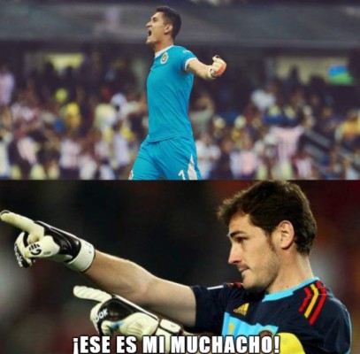 Raúl Gudiño, protagonista en el Clásico Nacional de México y en los mejores memes del partido