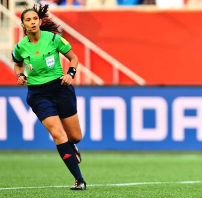 Claudia Umpierrez, la última bella árbitro en debutar en el fútbol masculino
