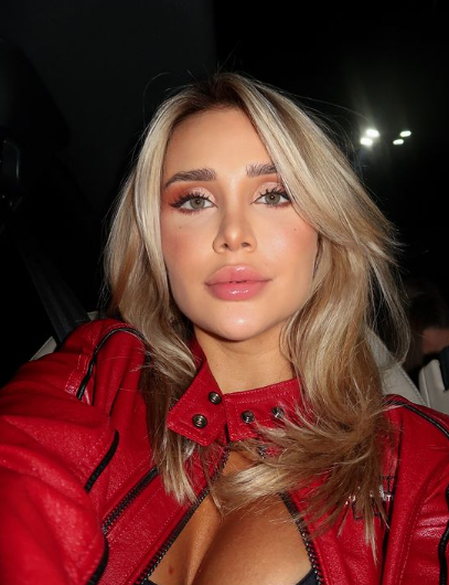 ¡Nueva novia! La preciosa rubia que tiene ‘babeando’ a un crack del Real Madrid: “Te amo, bebé”