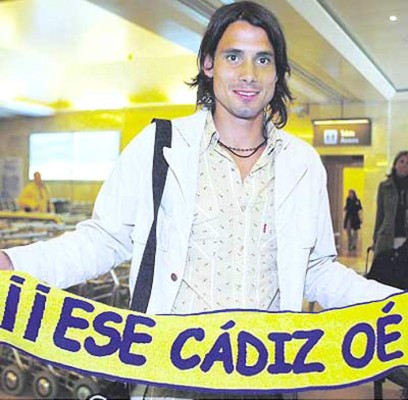 Choco Lozano se une a los fichajes más caros en la historia del Cádiz de España