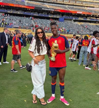 Polémica ruptura: fue captado con otras mujeres tras ganar el Mundial y su novia lo deja