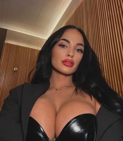 Tuvo una cita secreta con una leyenda del Real Madrid y así fueron captados: “¿No dicen más las imágenes que las palabras?”