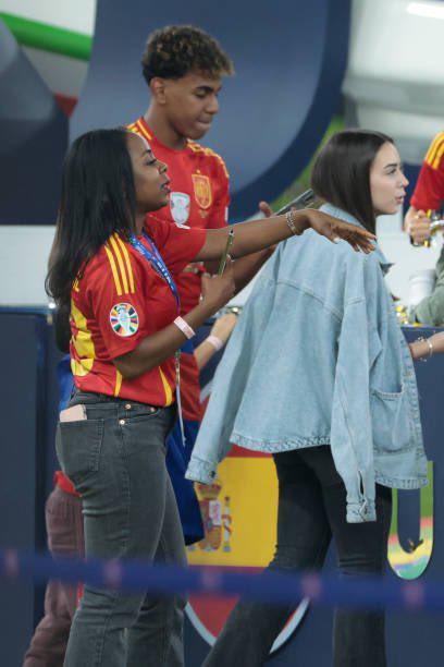 Así es la bella y ‘misteriosa’ novia de Lamine Yamal, la perla de España: ¡captados acaramelados en la Eurocopa!