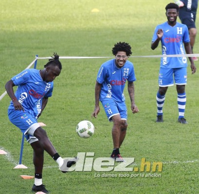 Bromas y alegría: Así fue el entreno de la Selección de Honduras antes de viajar a Barcelona