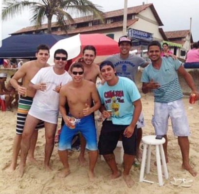 Douglas Caetano aparece en un Live de Instagram y sorprende con su maltratada apariencia