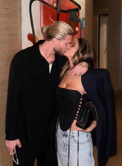 La nueva vida de Karius tras quedarse sin equipo y su esposa Diletta Leotta enamora en Miami