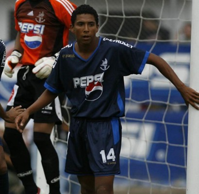 Conocé los futbolistas hondureños que se resisten al retiro