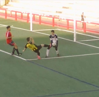 Así juega José Manuel, el niño al que comparan con Keylor Navas