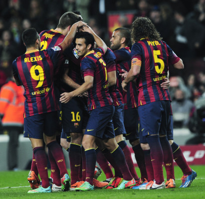 El Barcelona fulmina al Rayo y señala al City